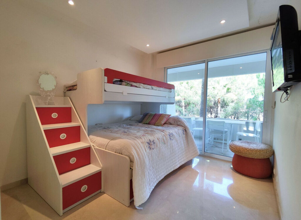 Middle Floor Apartment Estepona Málaga - image 11
