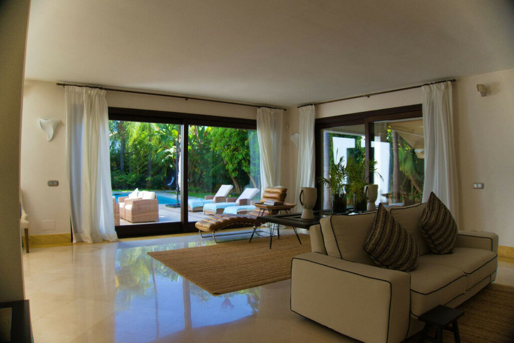 Detached Villa Aloha Málaga - image 11