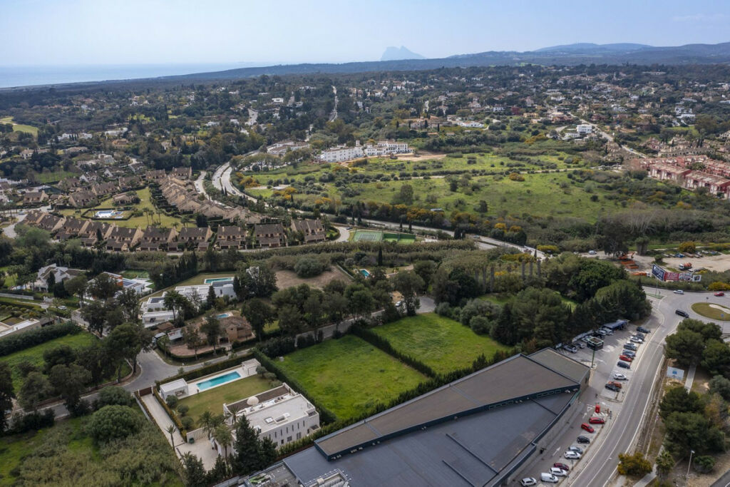 Residential Plot Sotogrande Cádiz - image 11