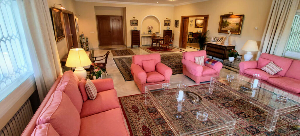 Detached Villa Guadalmina Baja Málaga - image 11
