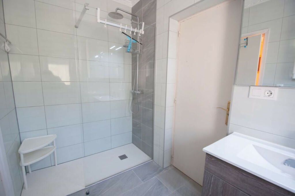 Middle Floor Apartment Calpe Alicante - image 11