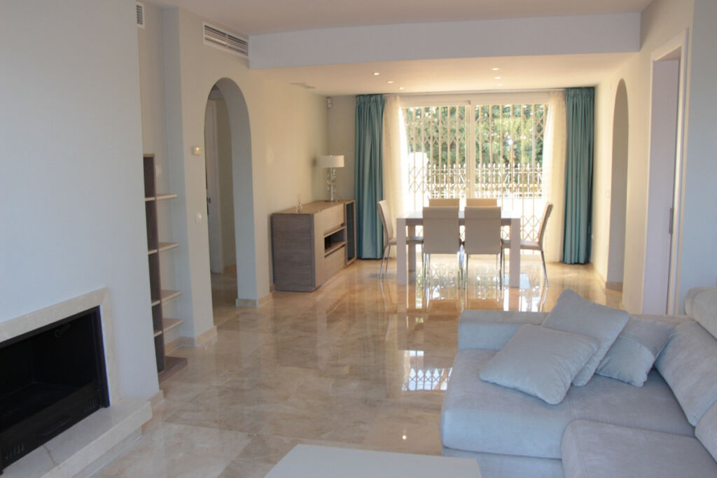 Middle Floor Apartment Marbella Málaga - image 12