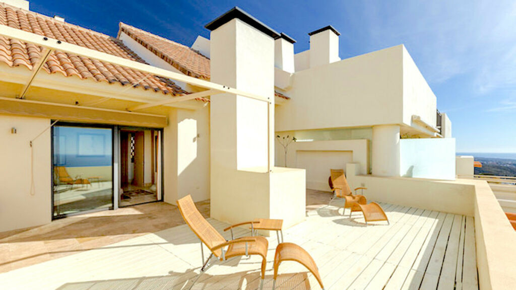 Penthouse Duplex Altos de los Monteros Málaga - image 12