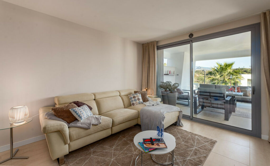 Middle Floor Apartment Selwo Málaga - image 7