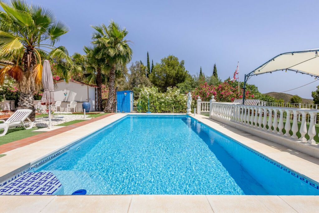Detached Villa Alhaurín el Grande Málaga - image 12