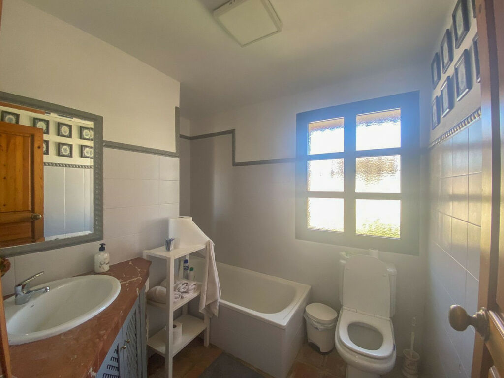 Detached Villa Nueva Andalucía Málaga - image 12
