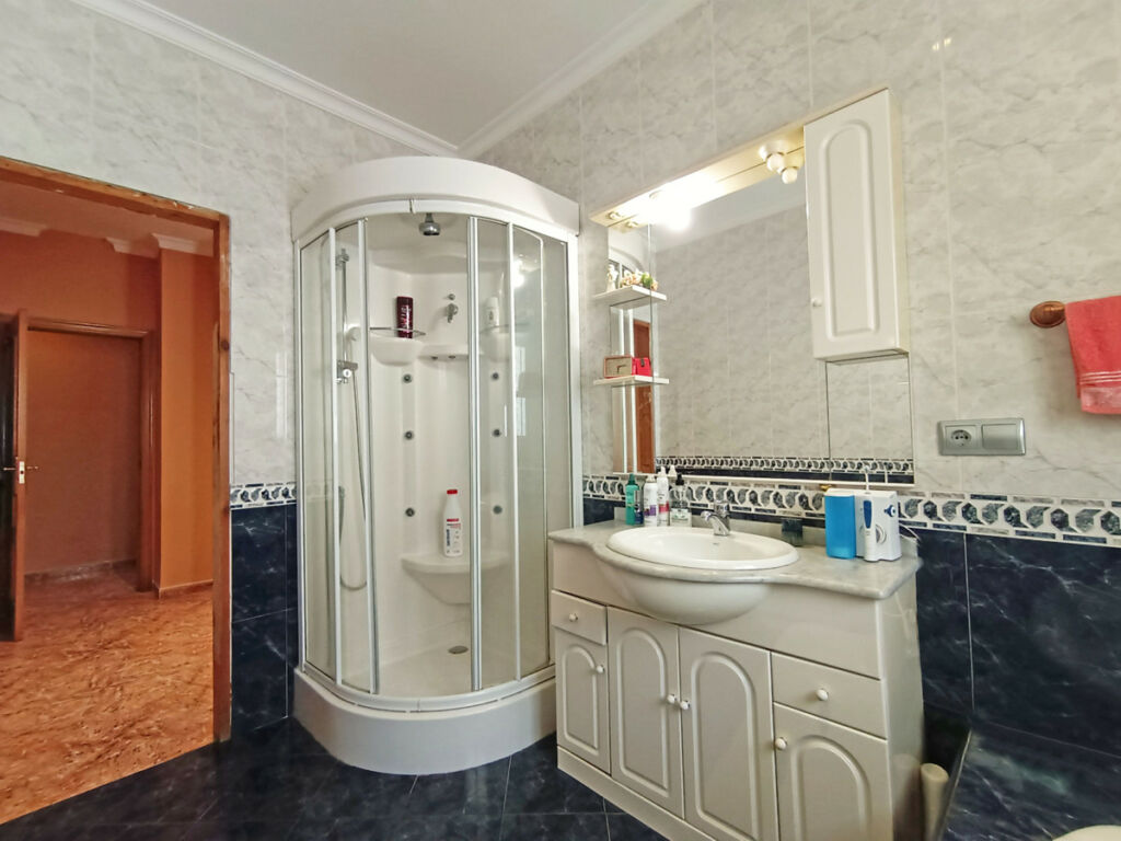 Detached Villa Monda Málaga - image 14