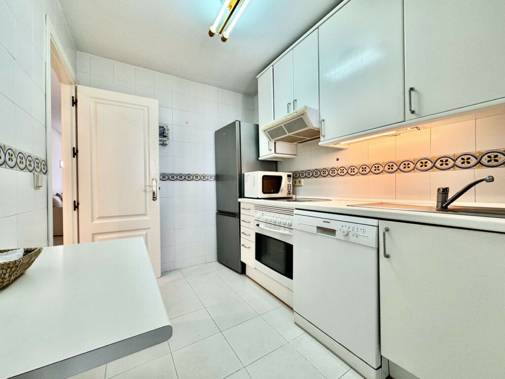 Middle Floor Apartment Costalita Málaga - image 12