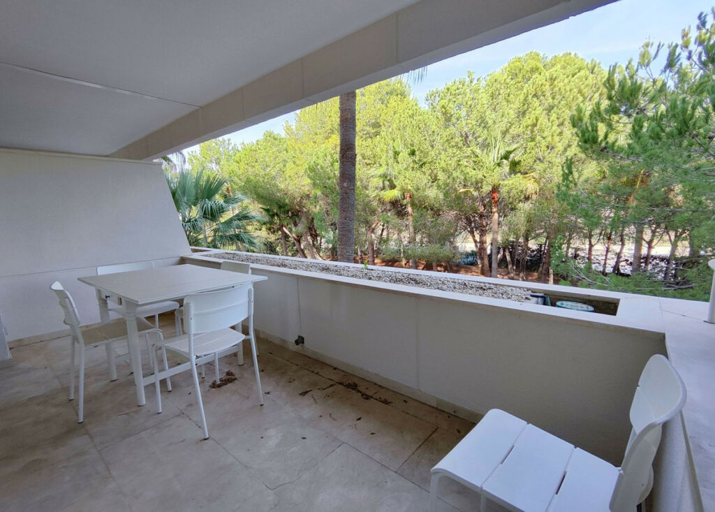Middle Floor Apartment Estepona Málaga - image 12