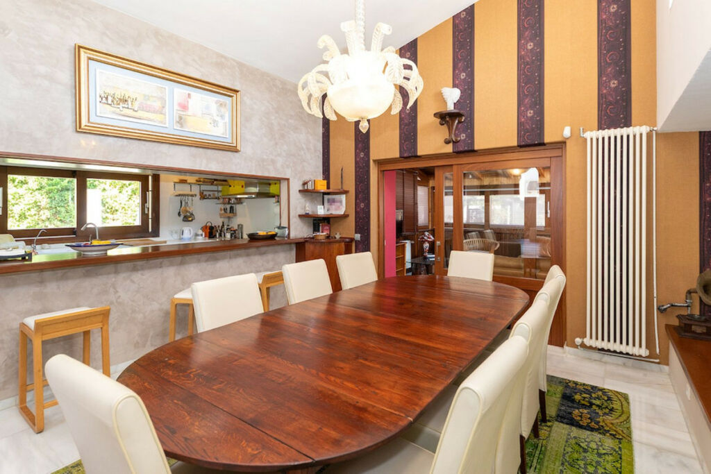 Detached Villa Nueva Andalucía Málaga - image 13