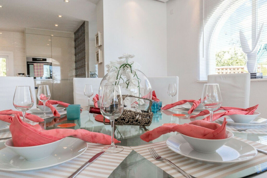 Detached Villa La Quinta Málaga - image 12