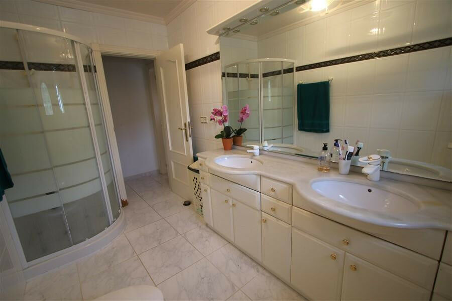 Detached Villa Calpe Alicante - image 13