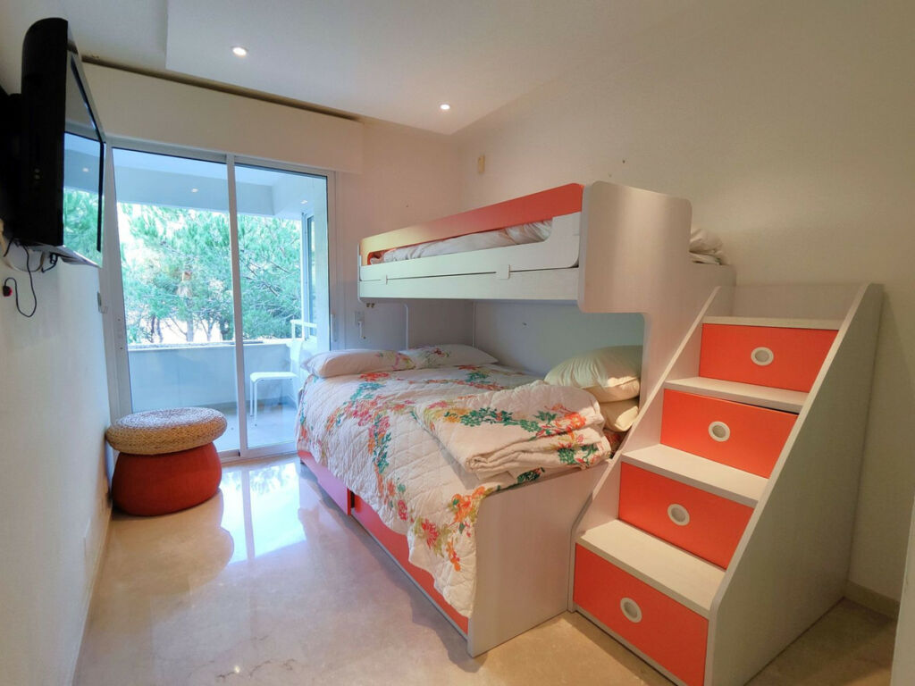 Middle Floor Apartment Estepona Málaga - image 13
