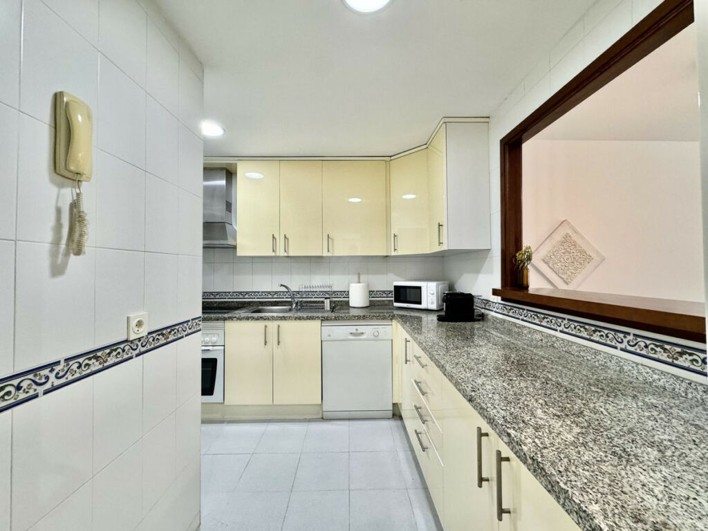 Ground Floor Apartment La Duquesa Málaga - image 13