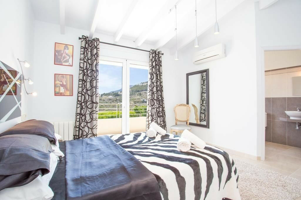 Detached Villa Calpe Alicante - image 13