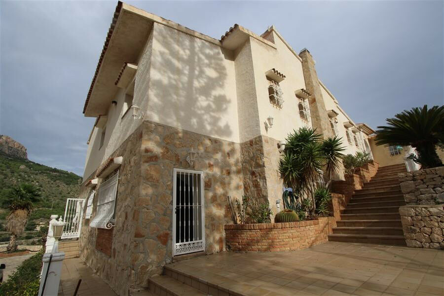 Detached Villa Calpe Alicante - image 14