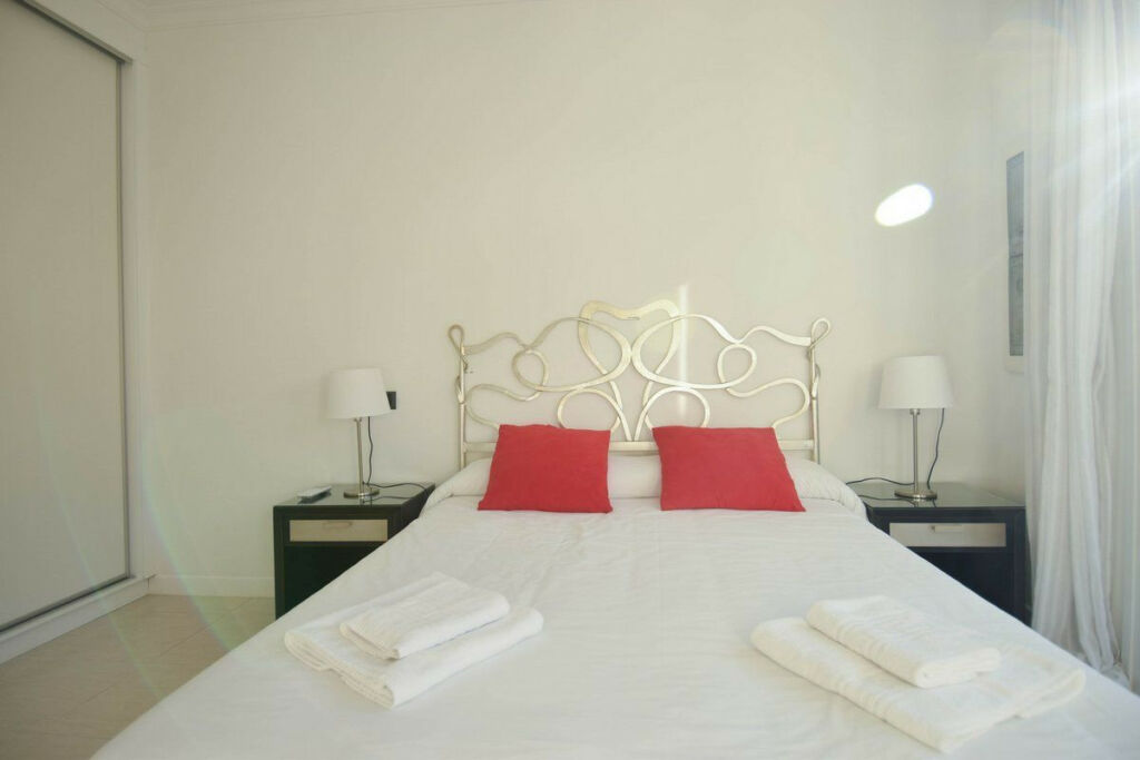 Middle Floor Apartment La Fustera Alicante - image 14