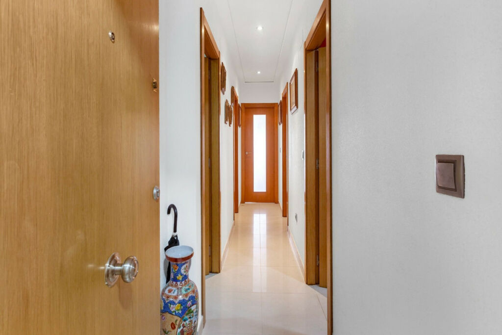 Middle Floor Apartment Torrevieja Alicante - image 15