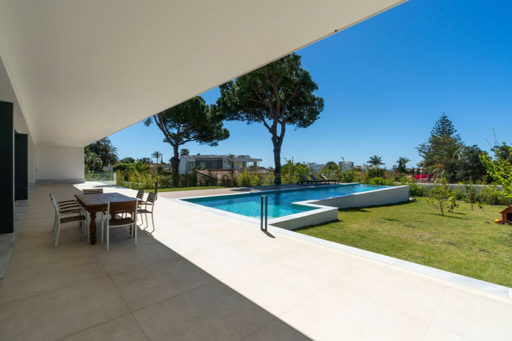 Detached Villa Marbesa Málaga - image 14