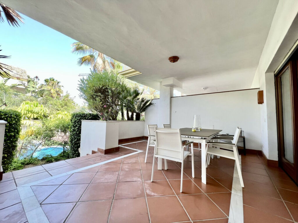 Ground Floor Apartment The Golden Mile Málaga - image 14