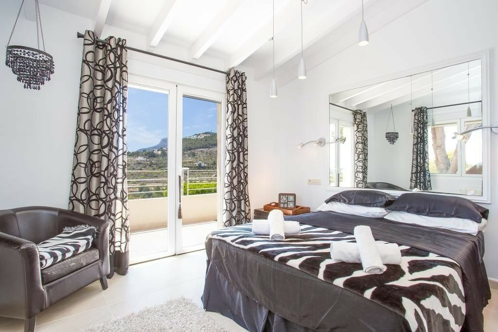 Detached Villa Calpe Alicante - image 15