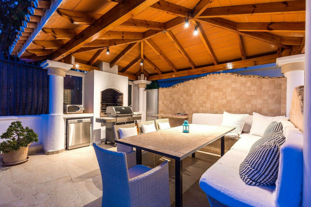 Detached Villa La Quinta Málaga - image 15