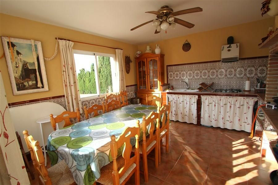 Detached Villa Los Pinos Alicante - image 15