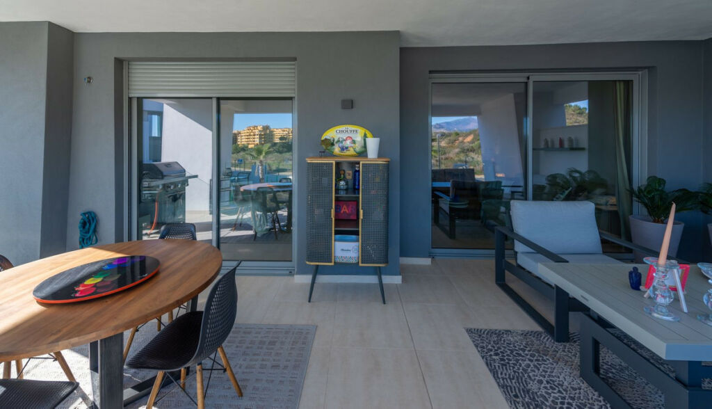 Middle Floor Apartment Selwo Málaga - image 12