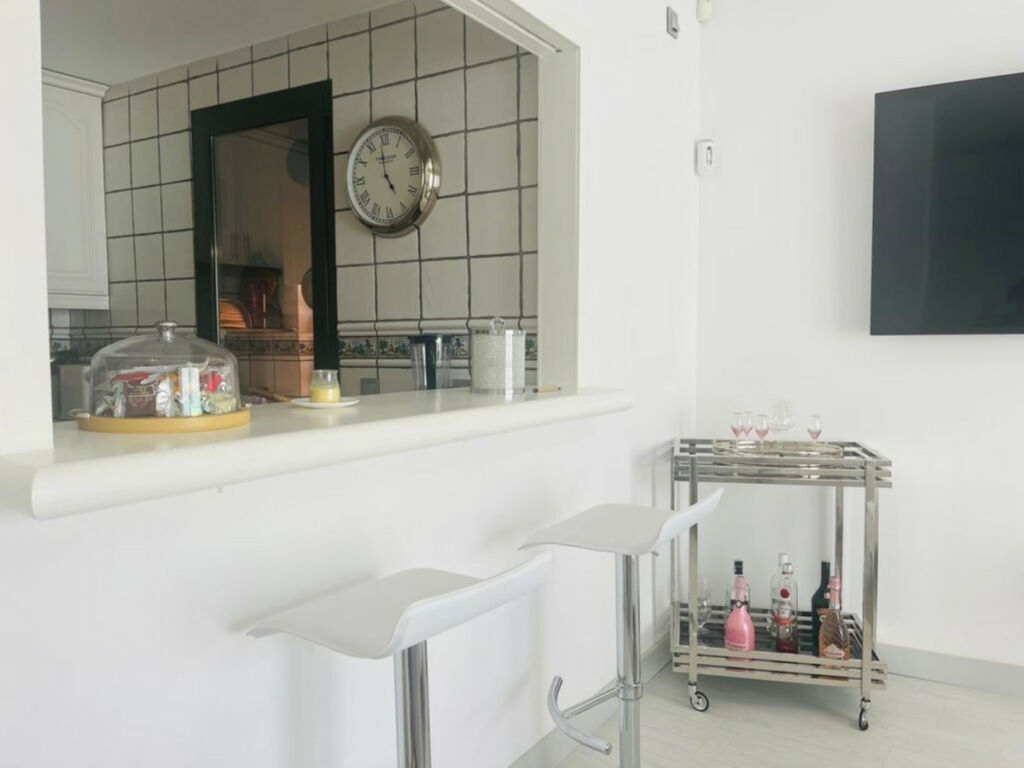 Middle Floor Apartment Estepona Málaga - image 14