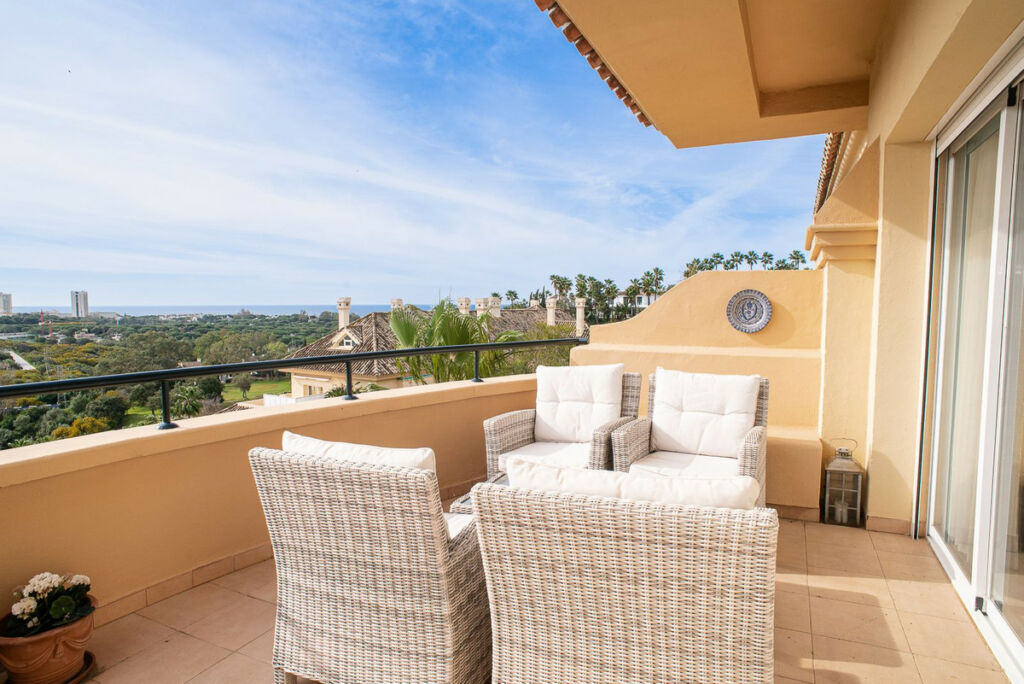 Middle Floor Apartment Elviria Málaga - image 15