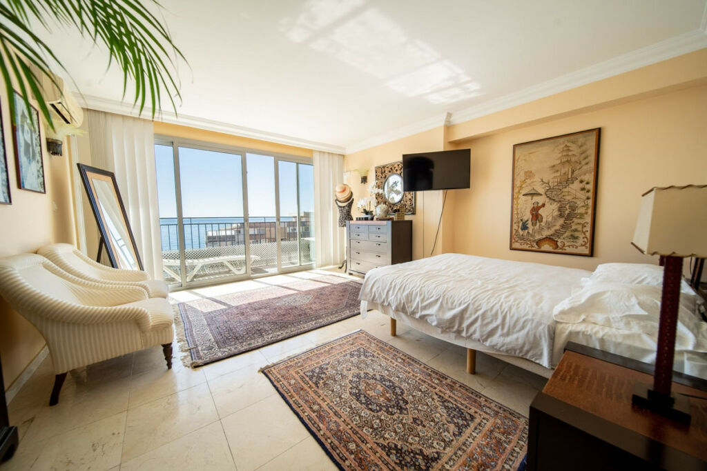 Penthouse Fuengirola Málaga - image 15