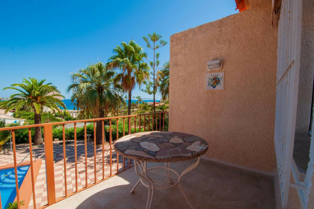 Middle Floor Apartment Calpe Alicante - image 15