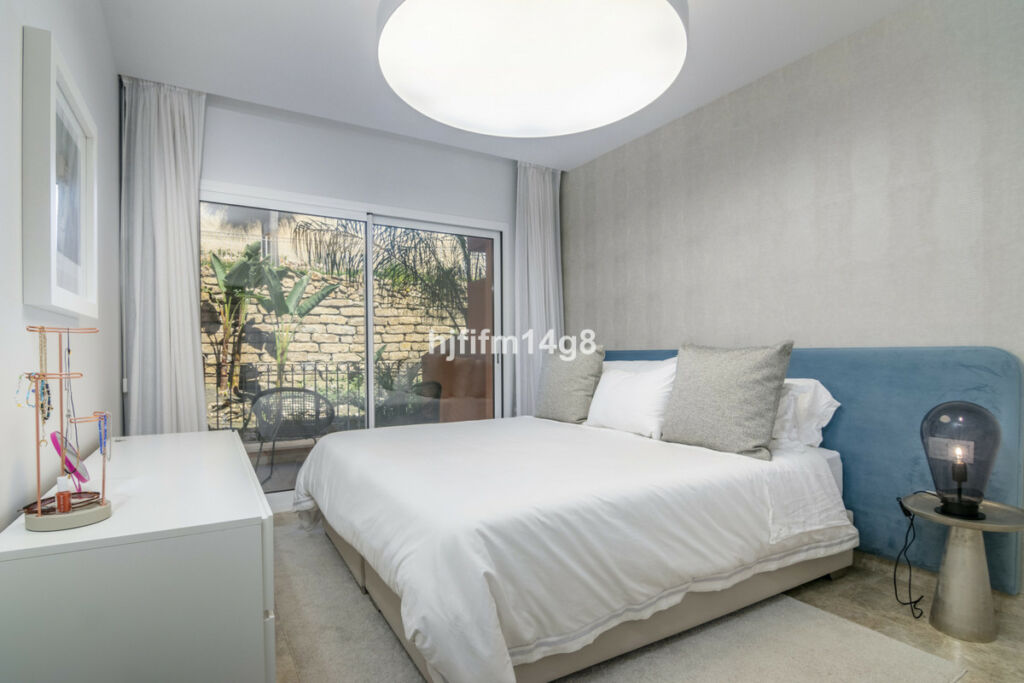 Middle Floor Apartment Nueva Andalucía Málaga - image 15