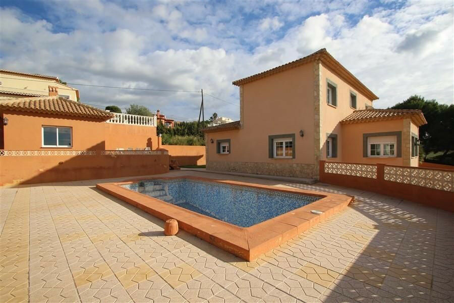 Detached Villa Los Pinos Alicante - image 16