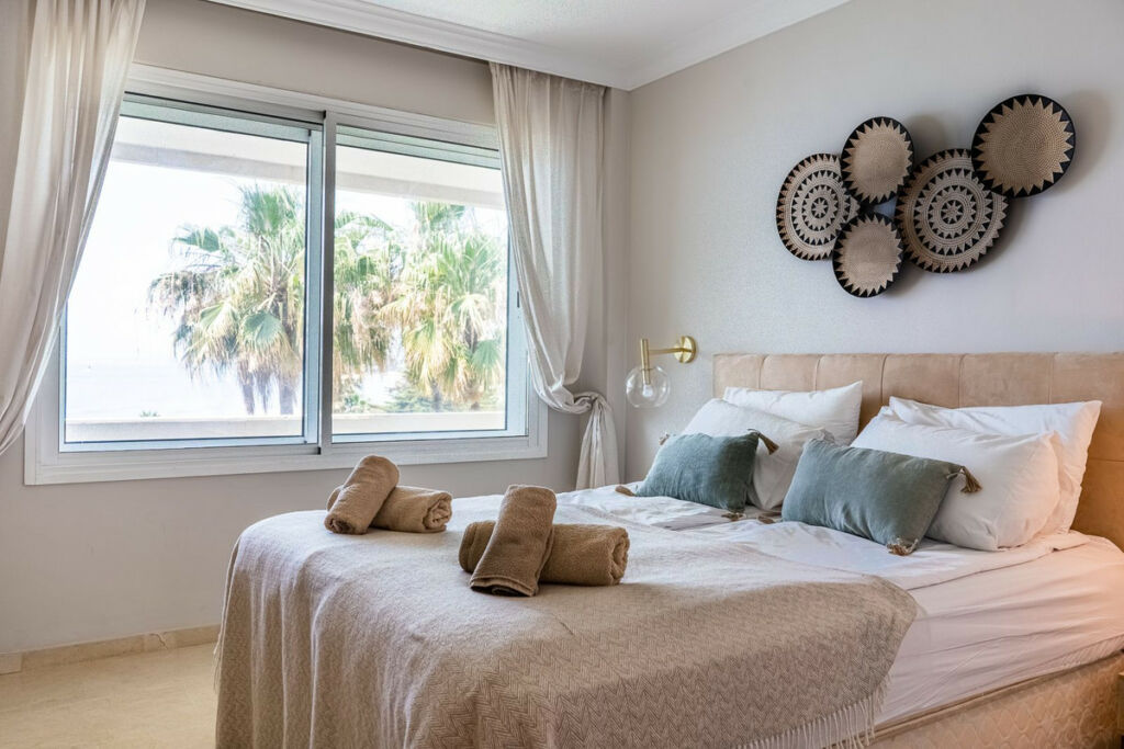 Middle Floor Apartment New Golden Mile Málaga - image 16