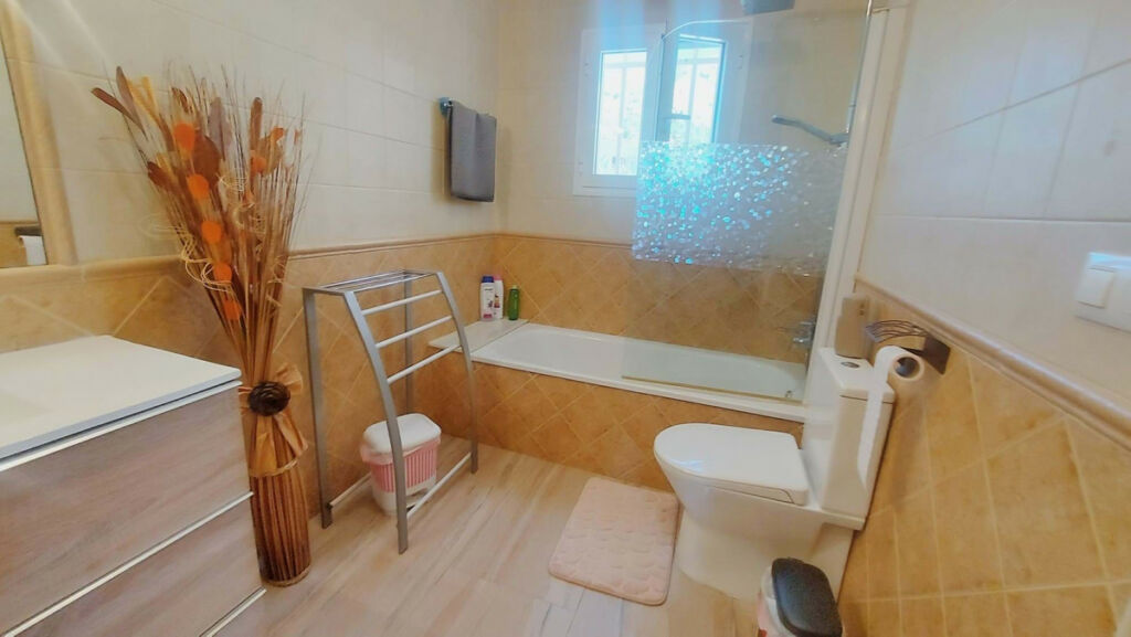Detached Villa La Romana Alicante - image 16