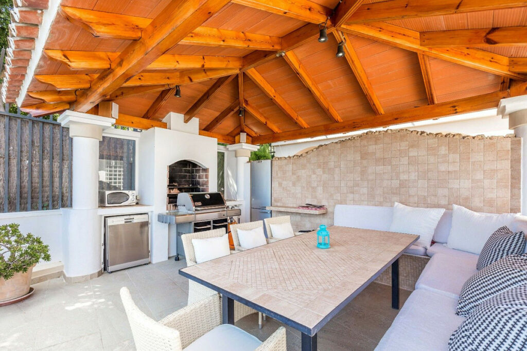 Detached Villa La Quinta Málaga - image 16