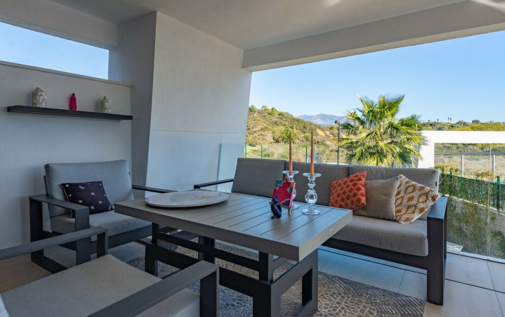Middle Floor Apartment Selwo Málaga - image 15