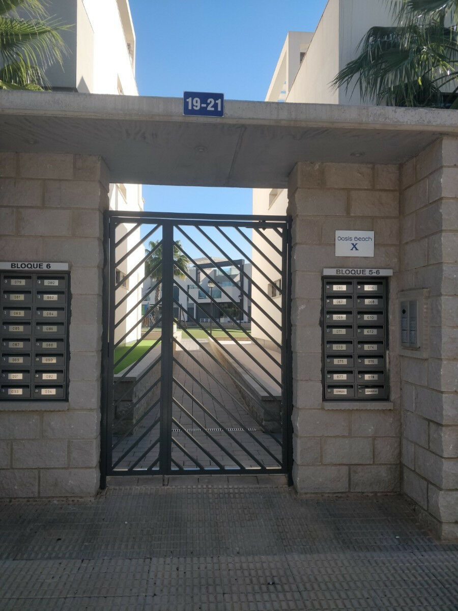 Middle Floor Apartment Guardamar del Segura Alicante - image 30