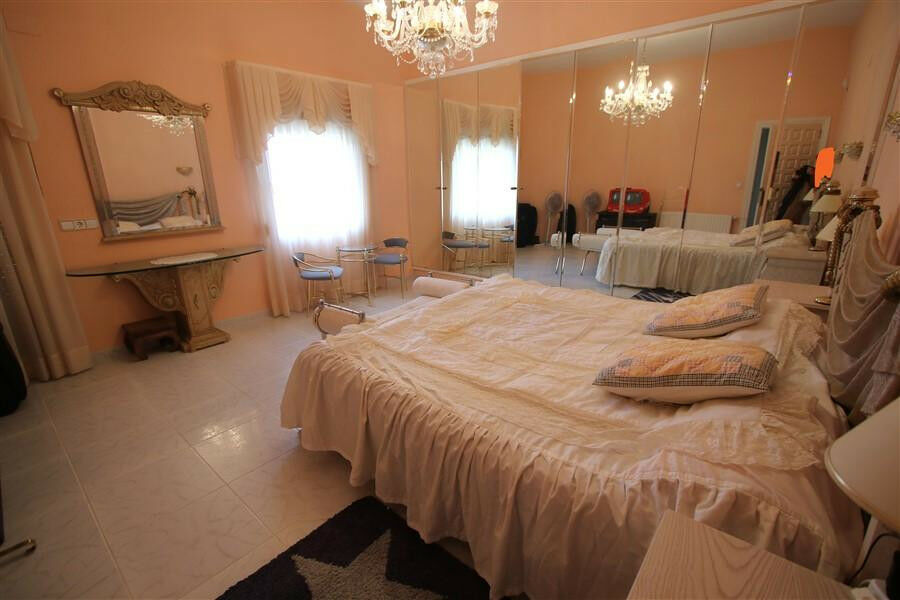 Detached Villa Calpe Alicante - image 17