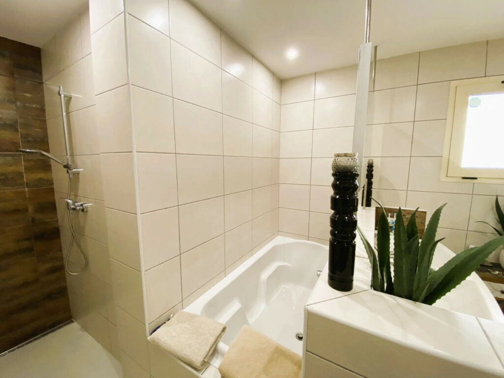 Detached Villa Busot Alicante - image 17