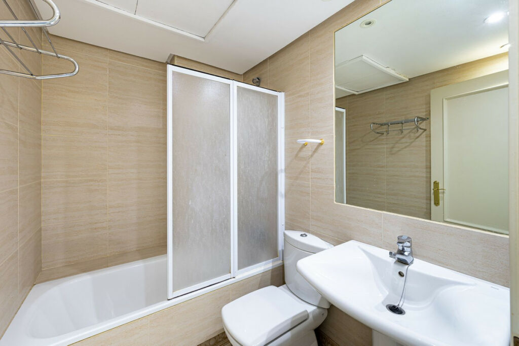 Middle Floor Apartment Puerto Banús Málaga - image 18