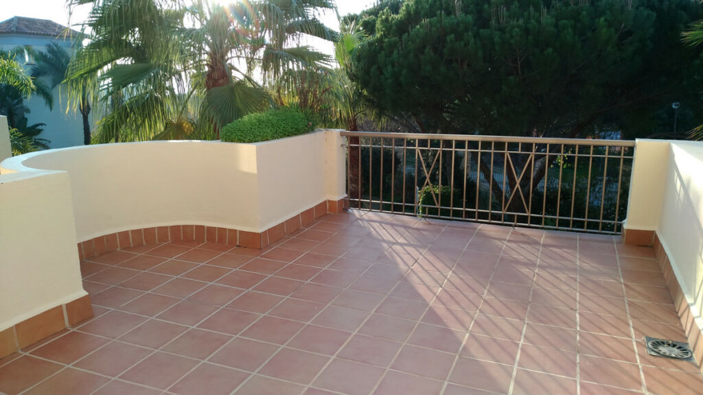 Middle Floor Apartment Marbella Málaga - image 17