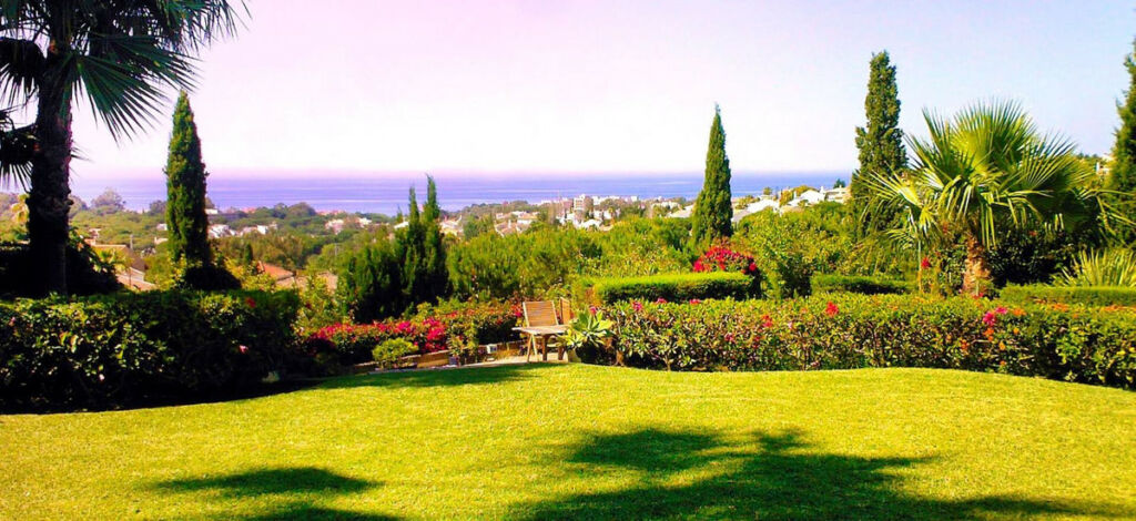 Detached Villa Elviria Málaga - image 5