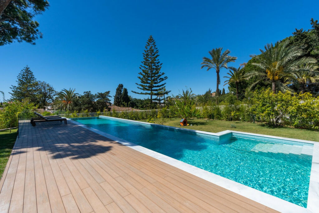 Detached Villa Marbesa Málaga - image 17