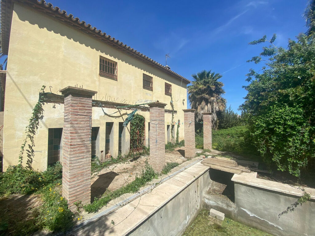 Detached Villa Nueva Andalucía Málaga - image 17
