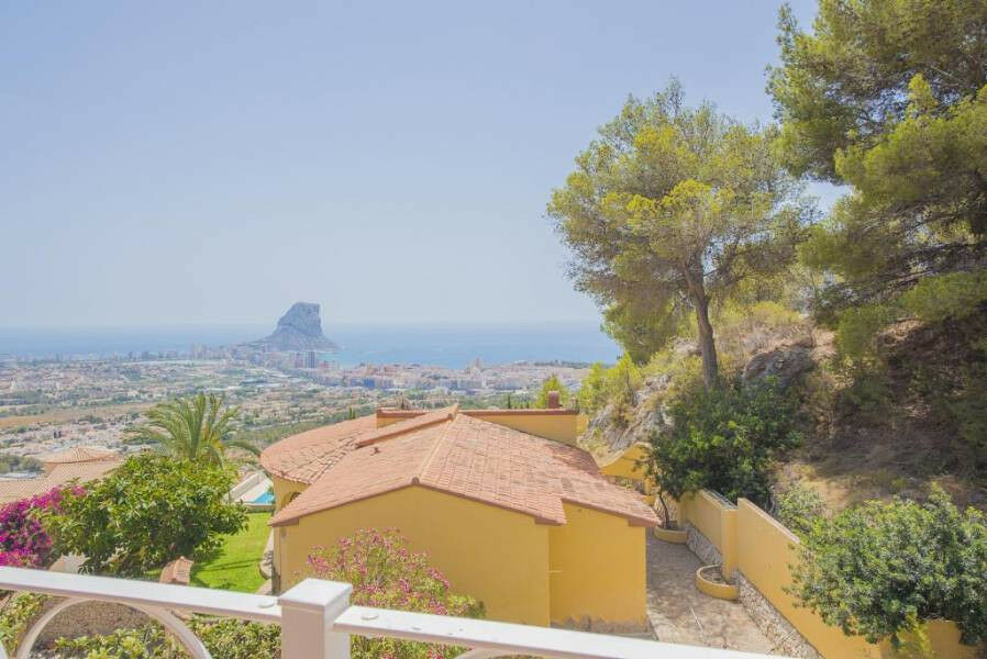 Detached Villa Calpe Alicante - image 17