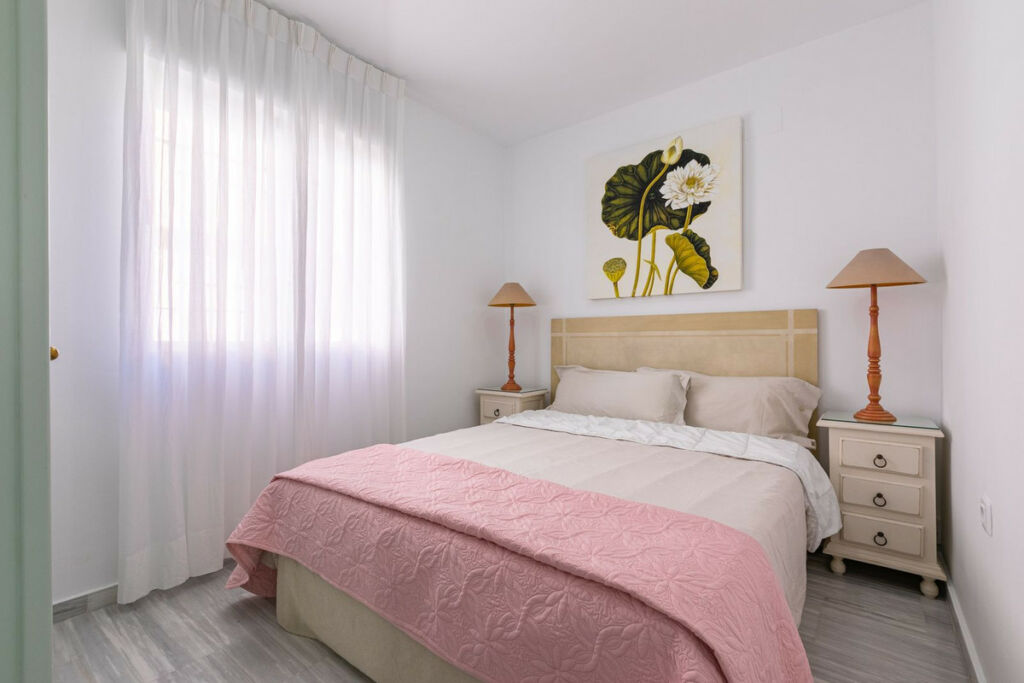Semi-Detached House Costabella Málaga - image 17