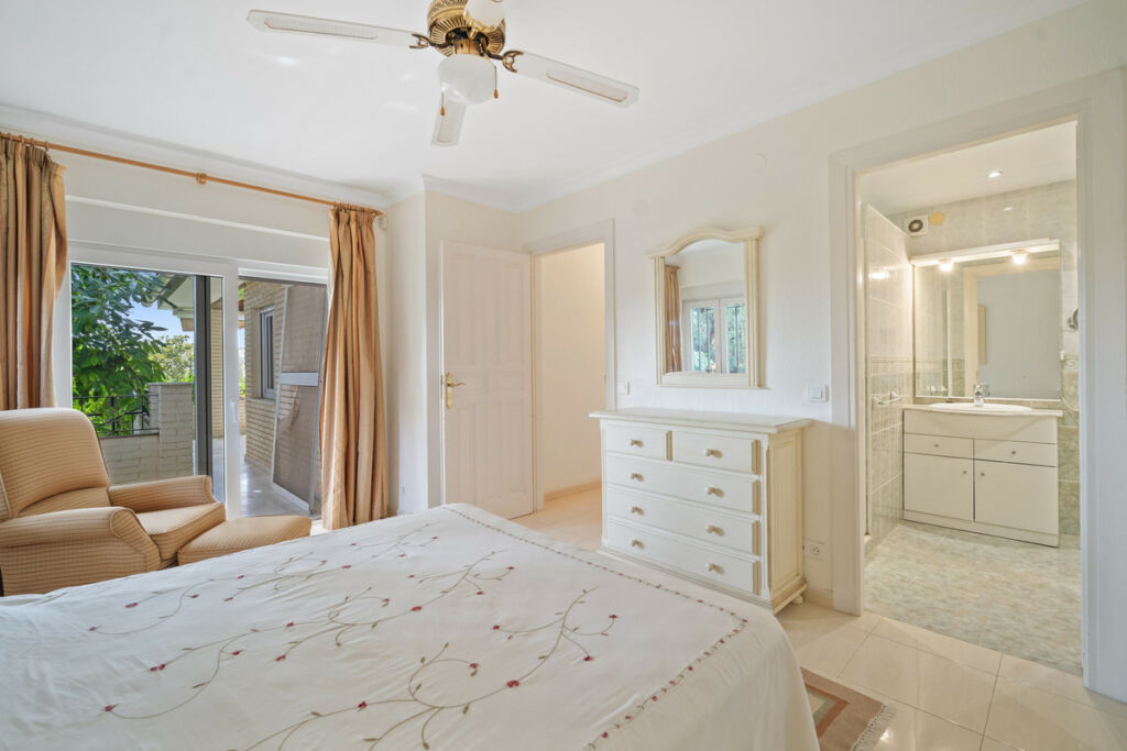 Detached Villa Guadalmina Alta Málaga - image 20