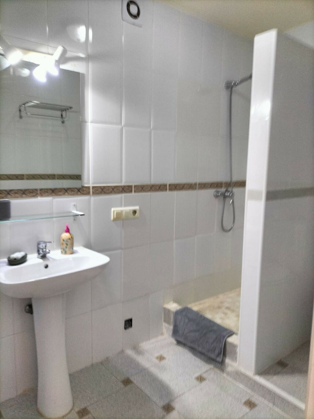 Hostel San Pedro de Alcántara Málaga - image 17